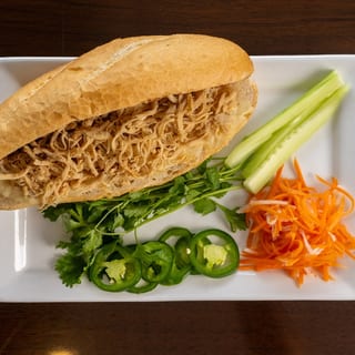 S3. Vietnamese Baguette Sandwich Chicken